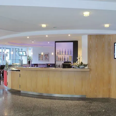 فندق Sorell Business Ador 3*