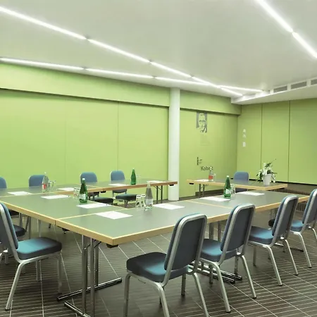 Готель Sorell Business Ador