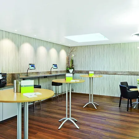 فندق Sorell Business Ador 3*